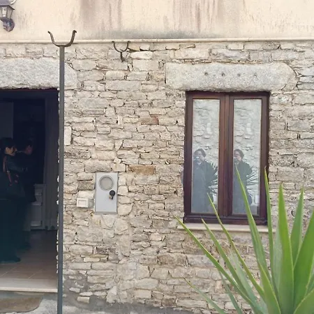 Casa Vacanze First Dom wakacyjny Erice